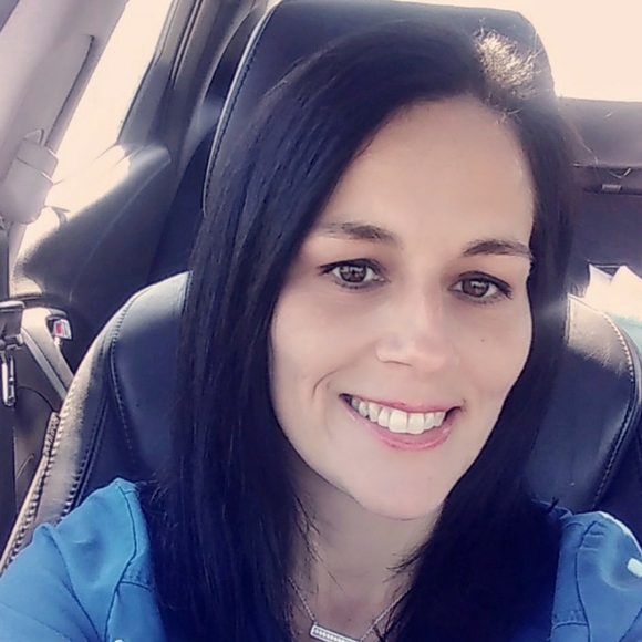 Meet your Posher, Kelly - Picture 2 of 2